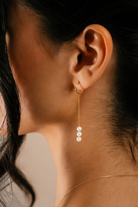 LULUA Pearl Earrings image 1