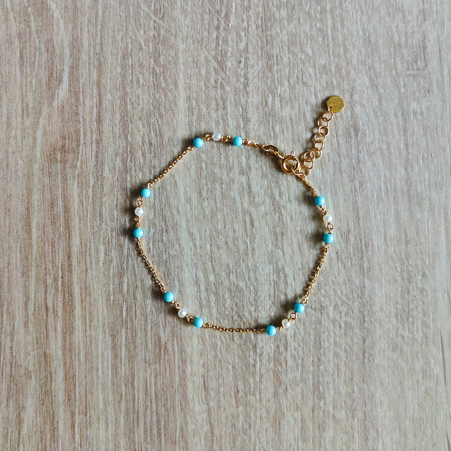 Hafeez Jewellery London 18k Yellow Gold Turquoise and Pearl Beaded Bracelet
